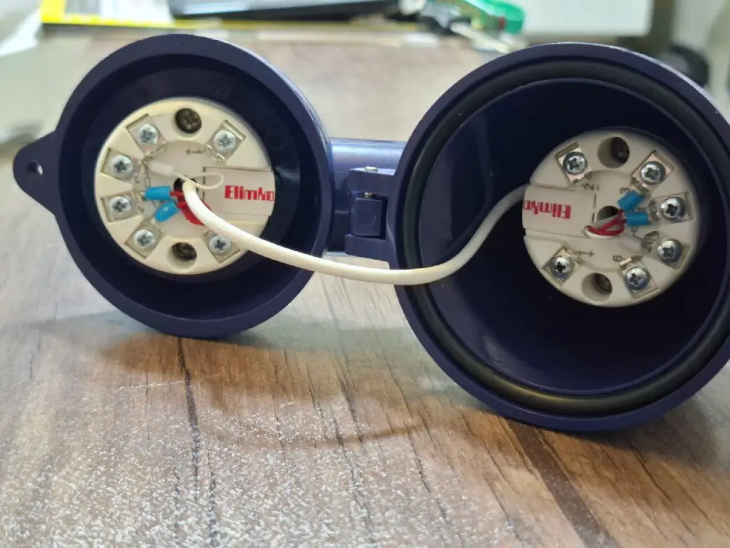 نمای داخل ترموکوپل دو کناله